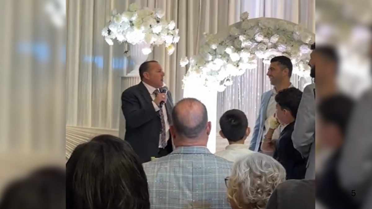 सोशल मीडिया पर जूते की लाइव बोली लगाता दिखा शख्स (Photo - Instagram/@ dj_realest's profile picture dj_realest)