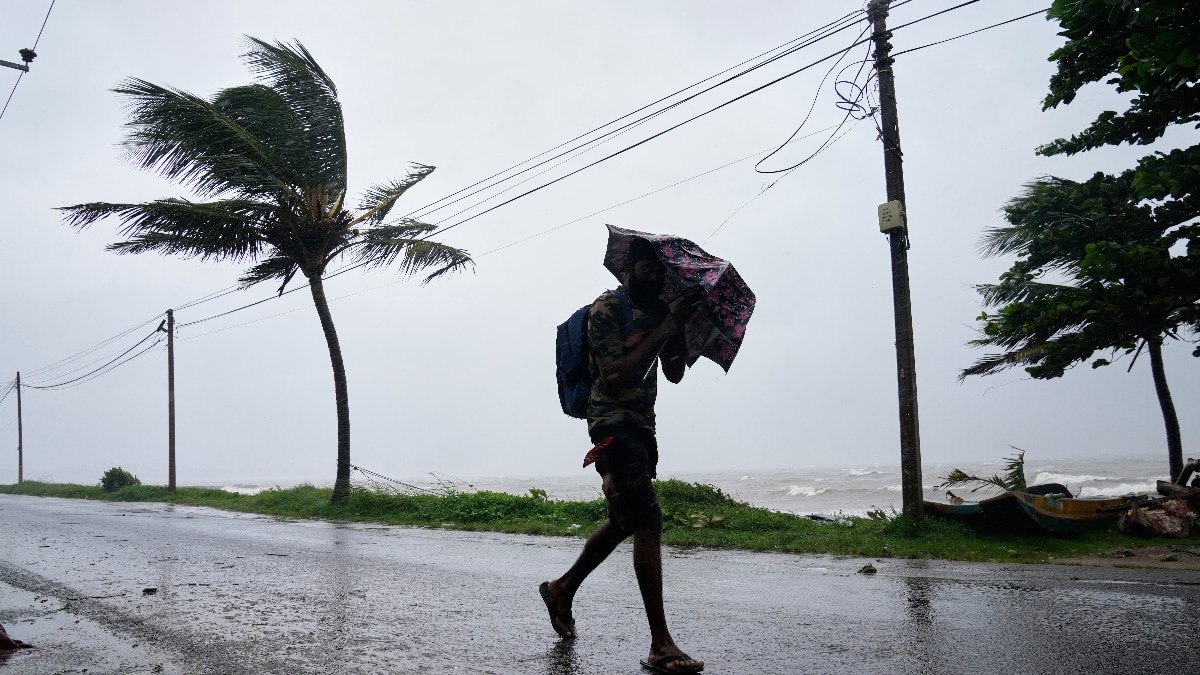 श्रीलंका में लैंडस्लाइड और बाढ़ से तबाही (Photo: AP)