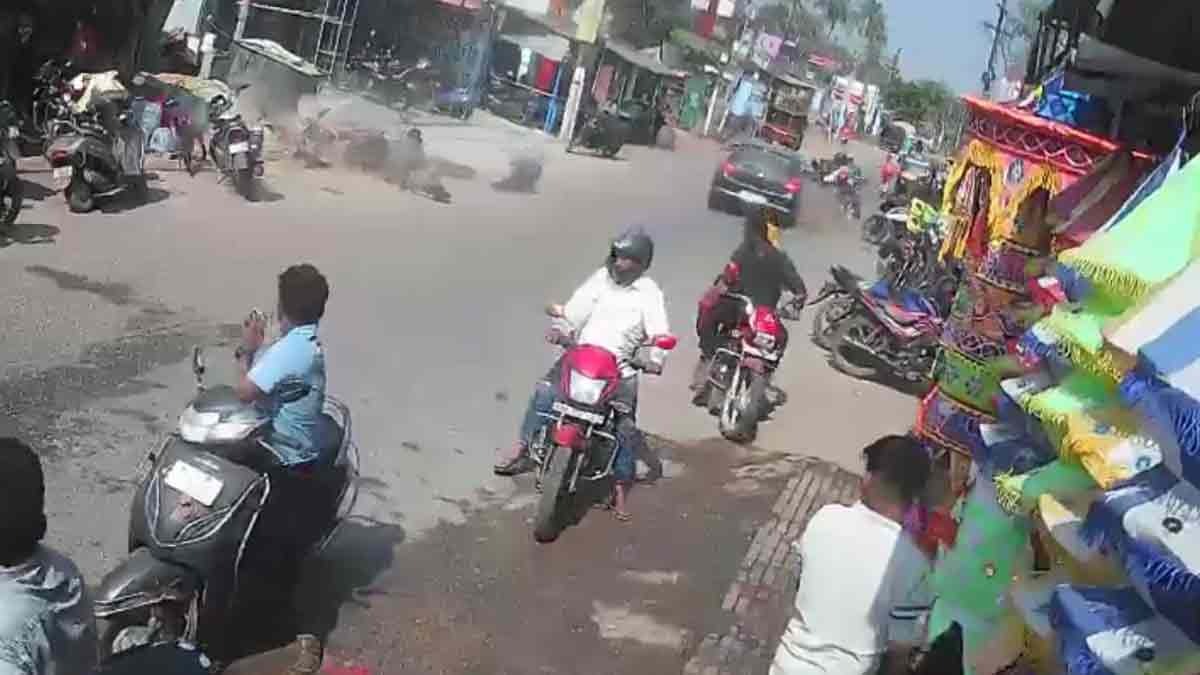  five people injured after a speeding black car rammed