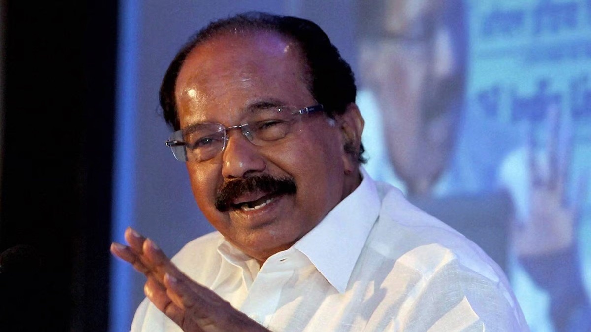 Senior Congress leader Veerappa Moily blamed the party high command for the situation arising in Karnataka