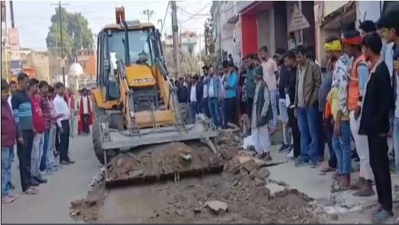 हाजीपुर में अतिक्रमण के खिलाफ कार्रवाई  (Photo: Screengrab)