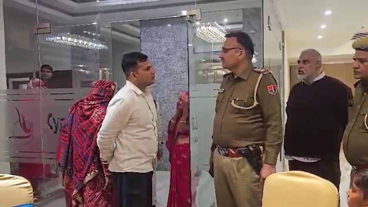 पहली पत्नी बच्चों के साथ पहुंची होटल, पुलिस बुलाकर रुकवा दी शादी. (Photo: Screengrab)