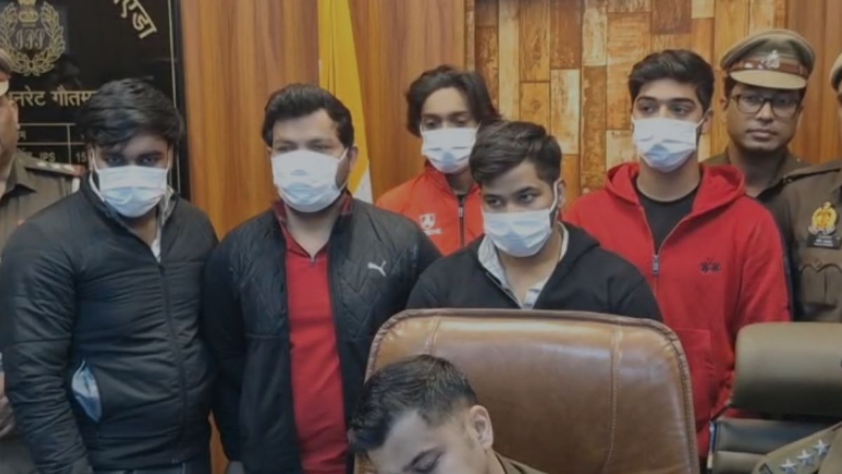 गैंग के पांच आरोपियों को किया गया गिरफ्तार. (Photo: ITG)