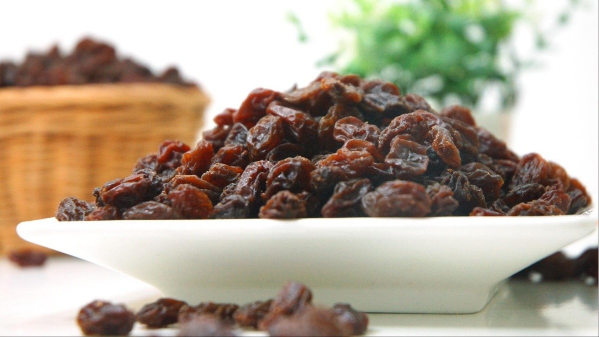 भीगी हुई किशमिश खाने के फायदे (Photo- Piaxabay)