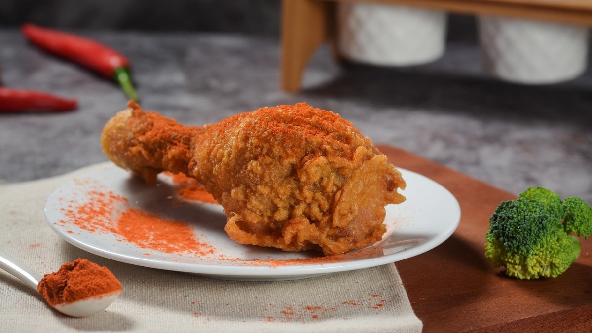 'सेकंड-हैंड फ्राइड चिकन' क्या है? यहां इसे चाव से खाते हैं लोग