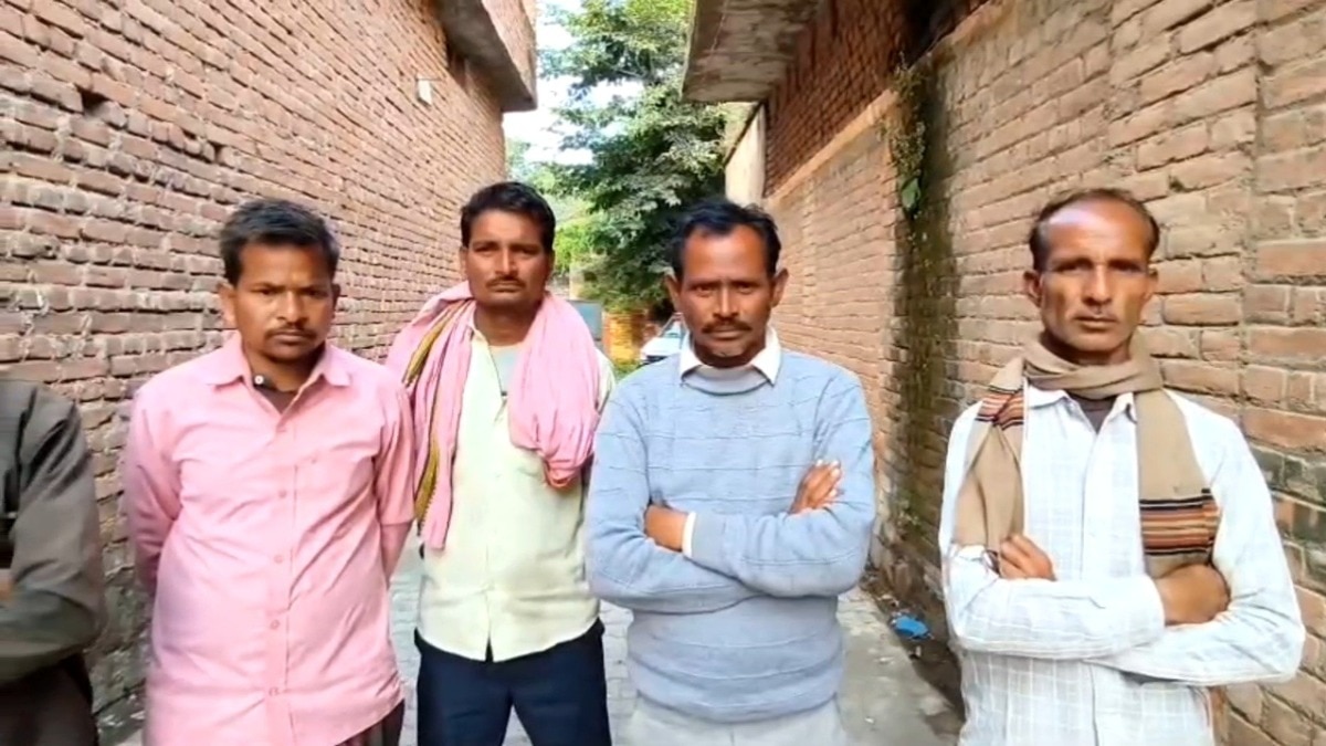 युवक की मौत से गमजदा परिजन. (Photo: Ajaj Jha/ITG)