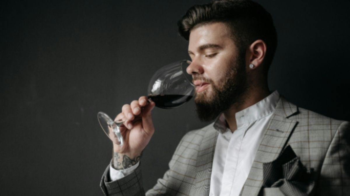 वाइन टेस्टर की जॉब में मिलती है बढ़िया सैलरी.(Photo: pexels )  