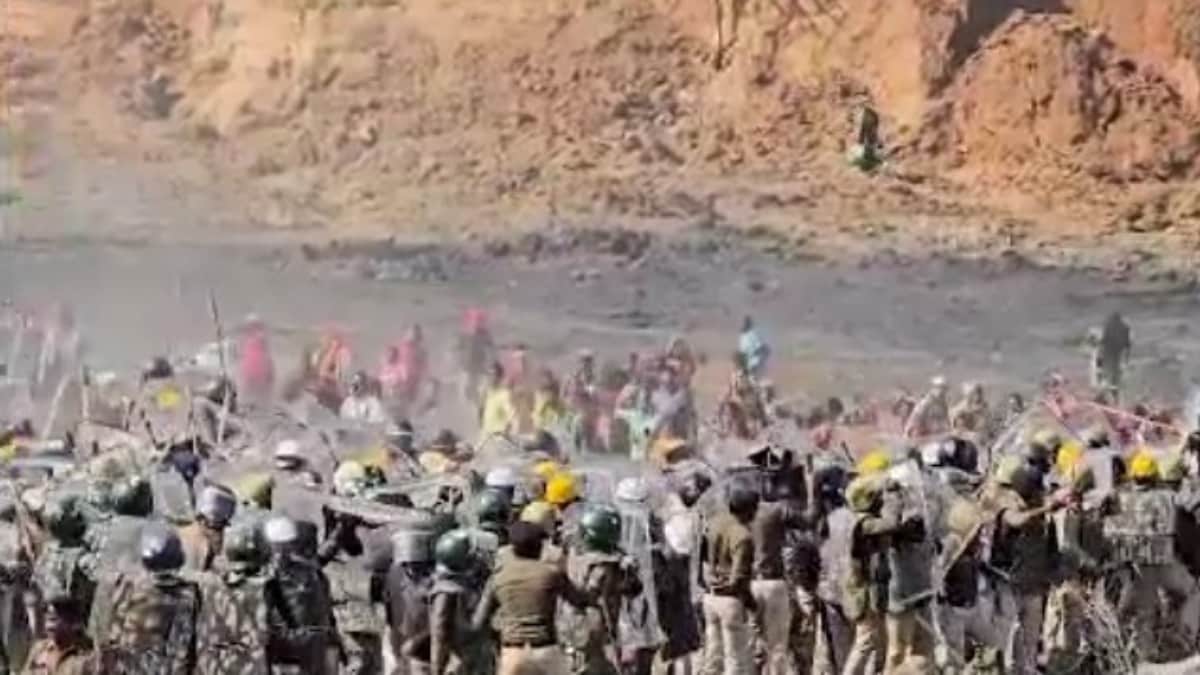 कोयला खदान के विरोध में भड़के ग्रामीण कोयला खदान के विरोध में भड़के ग्रामीण