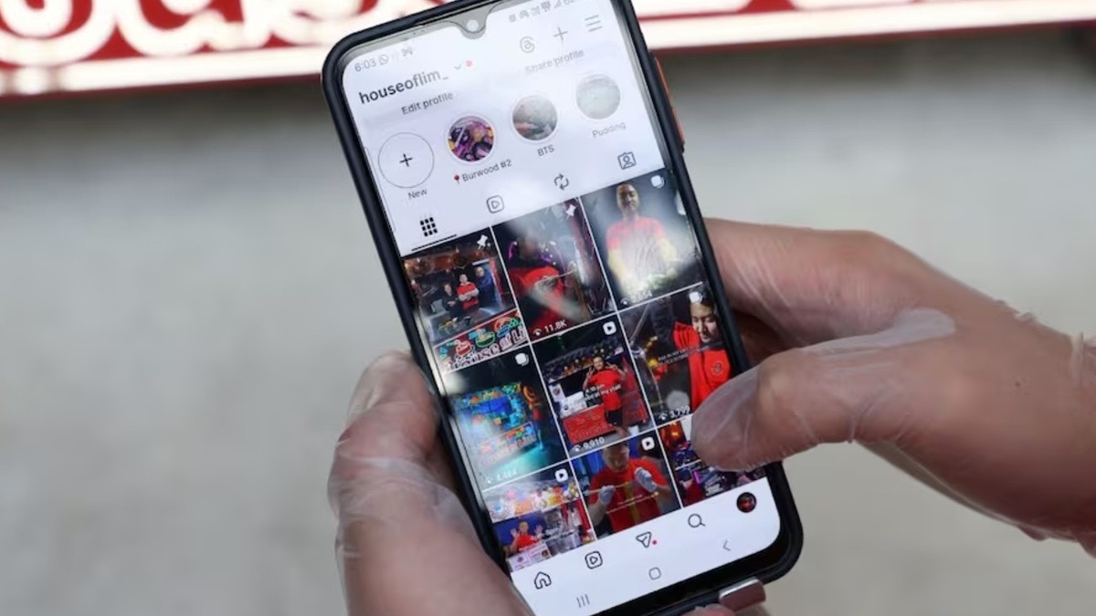 50 फीट ऊंचे पुल से गिरकर युवक की मौत. (Photo: Reuters)