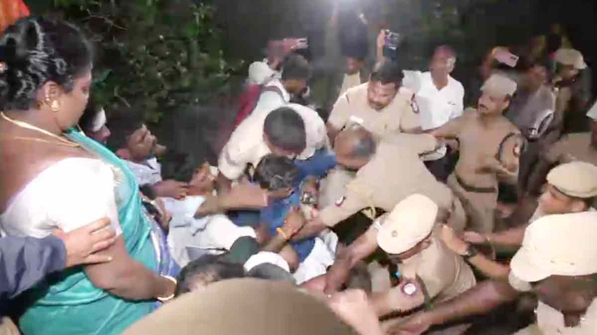PROTEST LAMP LIT DEEPAM MURUGAM TEMPLE MADURAI