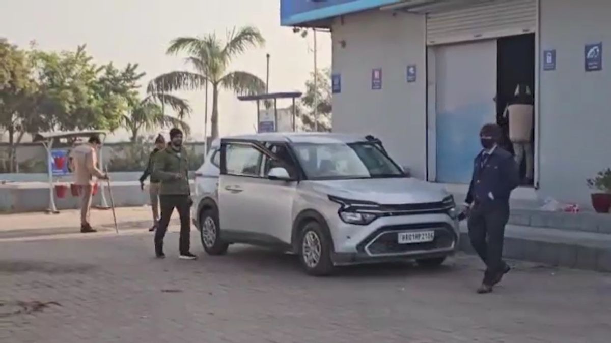 एनआईए ने पेट्रोल पंप पर मारा छापा. (Photo: Screengrab)