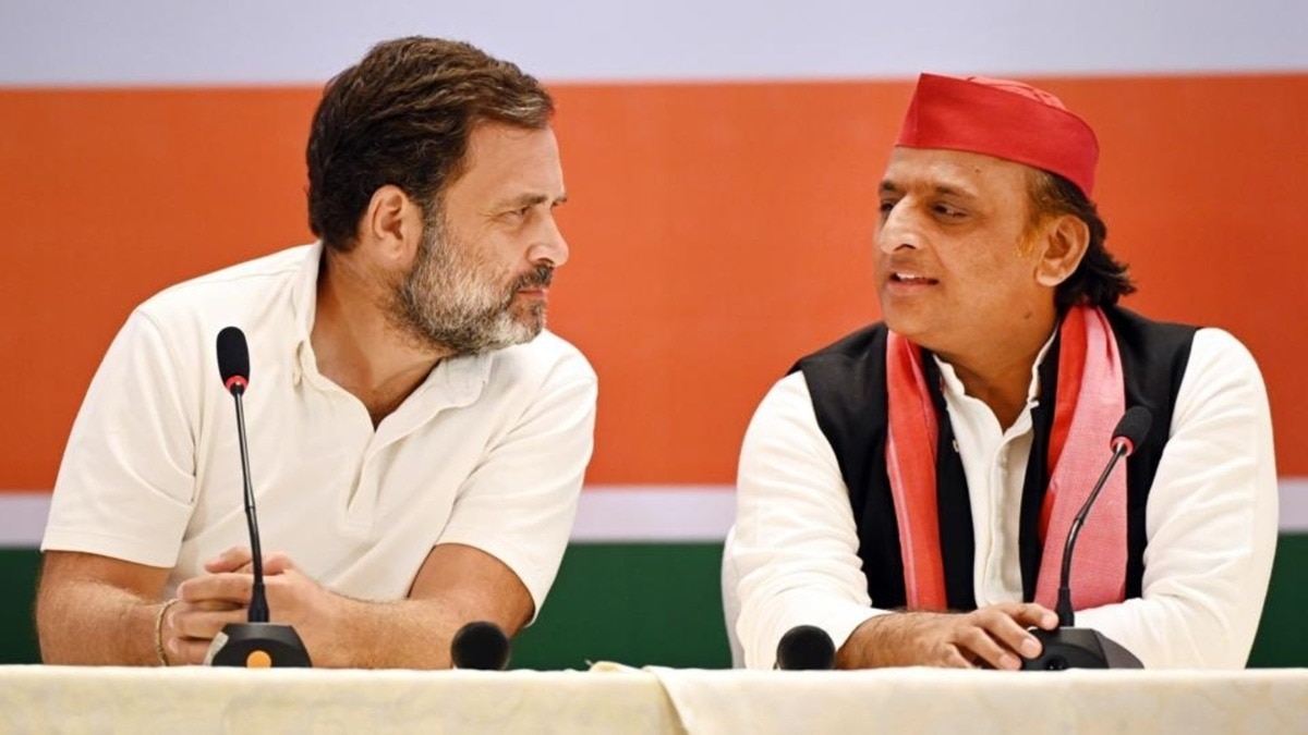  congress leader rahul gandhi and sp president akhilesh yadav