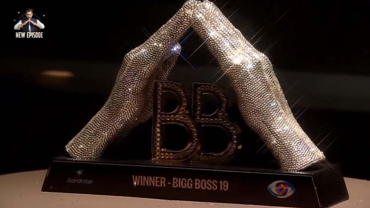 बिग बॉस 19 की ट्रॉफी (Photo: X/@HotstarReality)