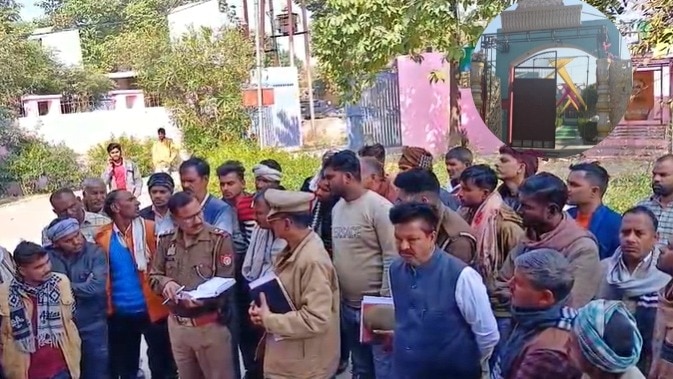Kasganj police reached the spot after incident (Photo- ITG)