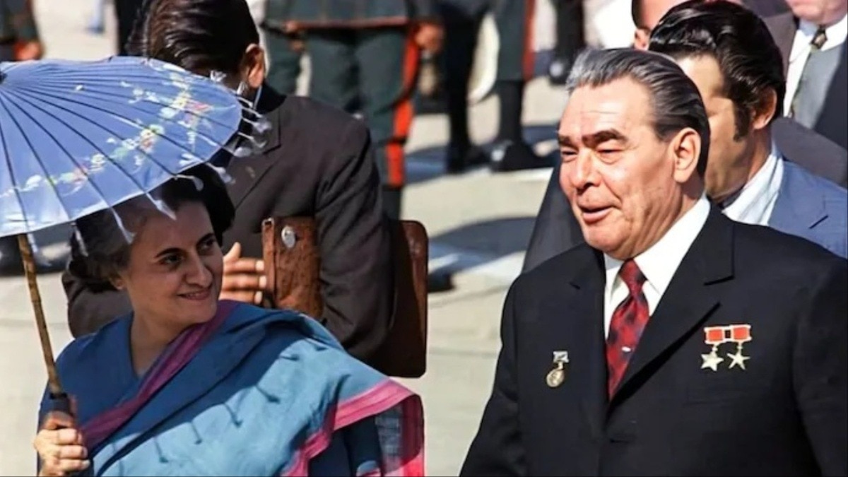 Leonid Brezhnev, Indira Gandhi,