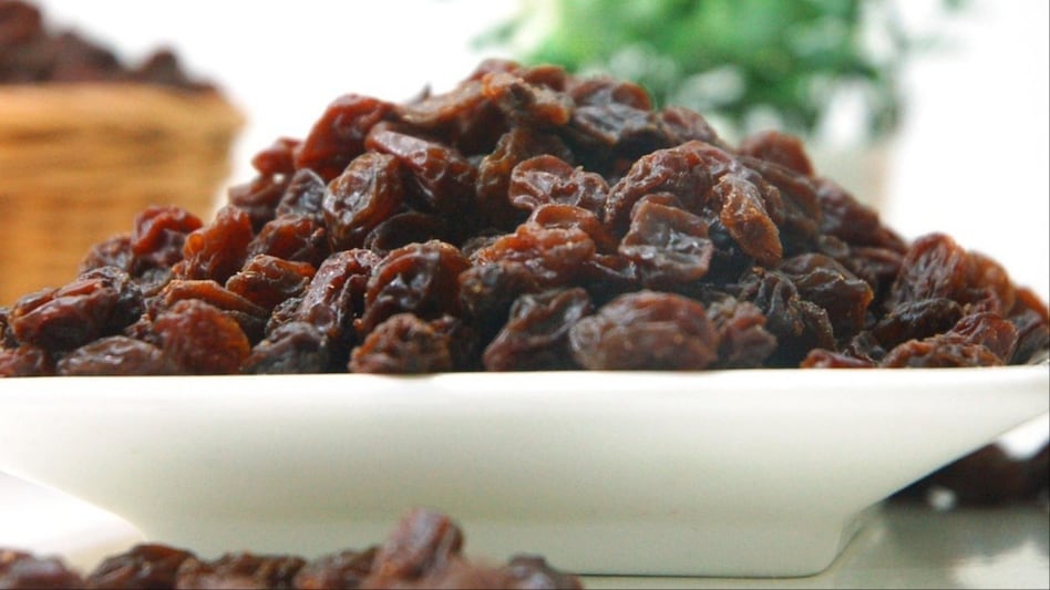 भिगोकर या सूखी: कौनसी किशमिश ज्यादा फायदेमंद? भिगोकर या सूखी: कौनसी किशमिश ज्यादा फायदेमंद?