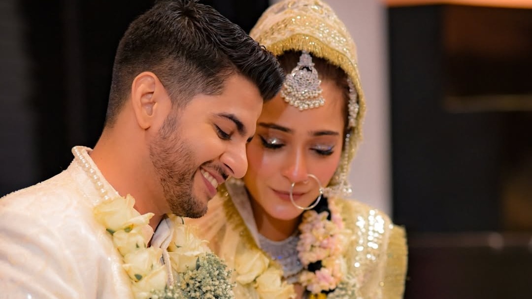 Sara Khan, Krish Pathak