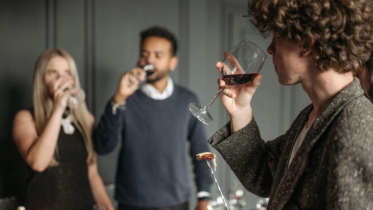 बोरिंग जॉब से पाना है छुटकारा, तो ट्राई कर लें ये नौकरियां. (Photo : Pexels)