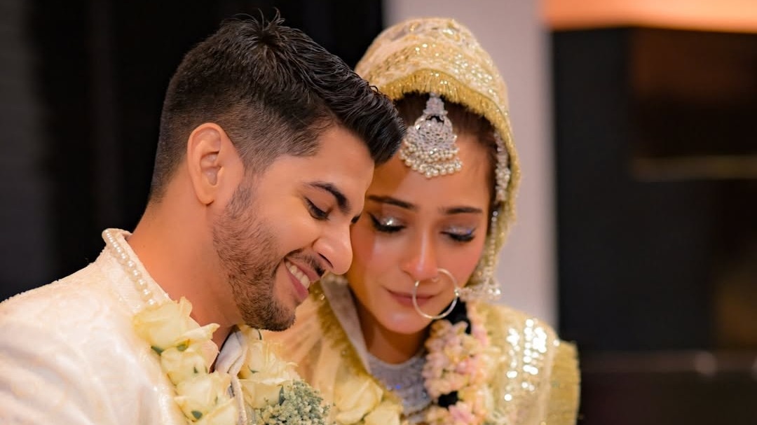 Sara Khan, Krish Pathak