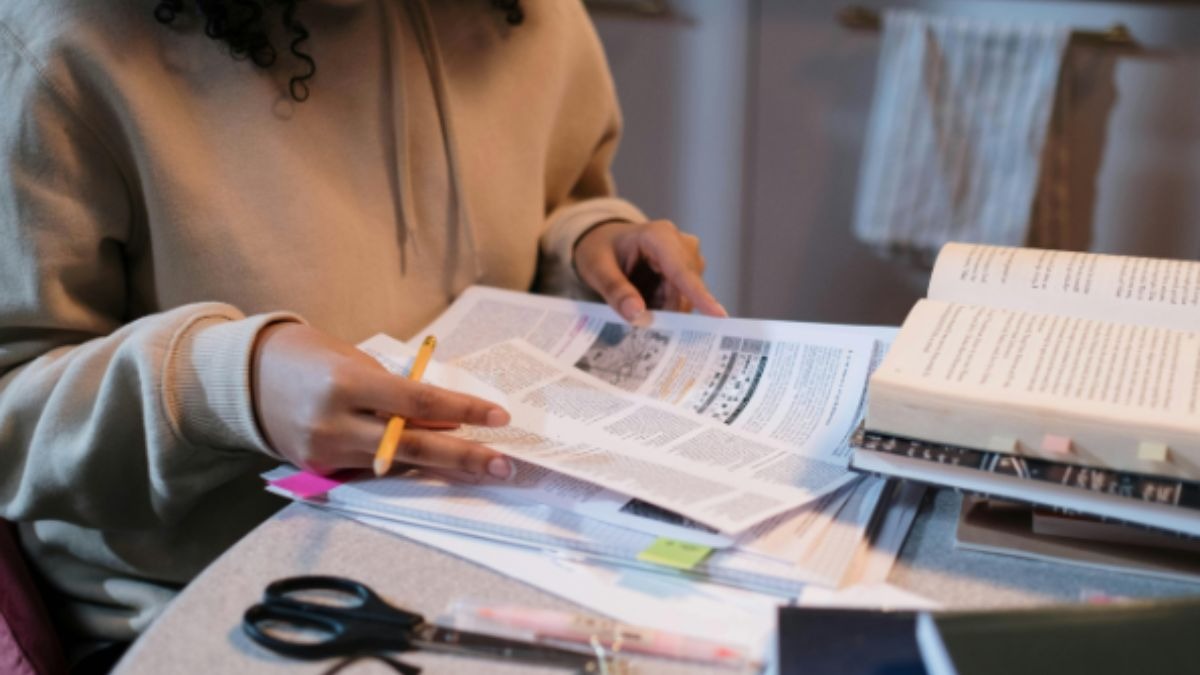 देशभर में 50 हजार से अधिक पदों पर निकली भर्तियां. (Photo: Pexels)