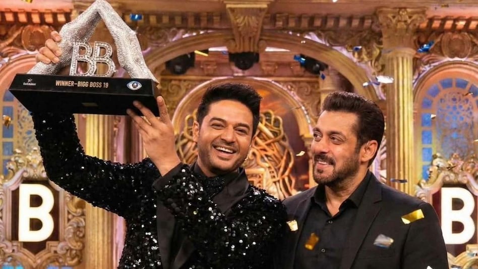 Bigg Boss 19: गौरव खन्ना ने उठाई बिग बॉस की चमचमाती ट्रॉफी, जीते 50 लाख रुपये - Bigg Boss 19 salman khan show Grand Finale Winner Gaurav khanna tmovg - AajTak