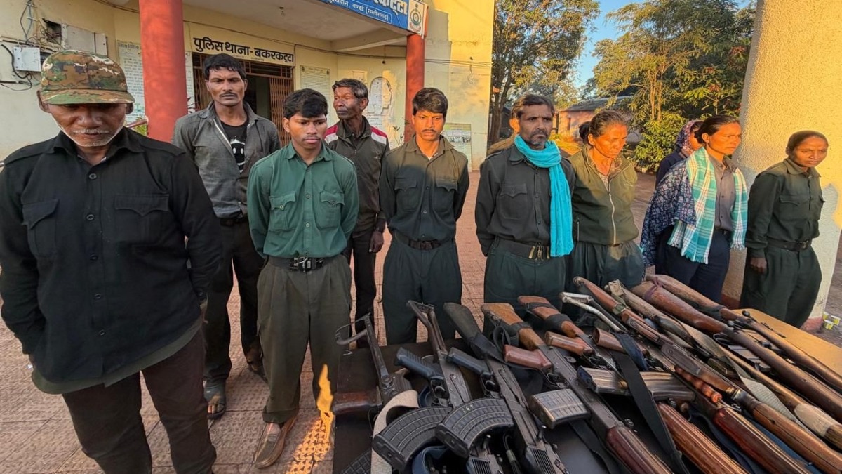 Notorious Naxalite commander and Central Committee Member (CCM) “Ramdher Majji” along with his group surrendere