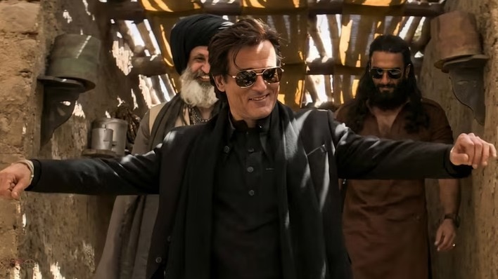 फिल्म 'धुरंधर' के एक सीन में अक्षय खन्ना (Photo: Screengrab)