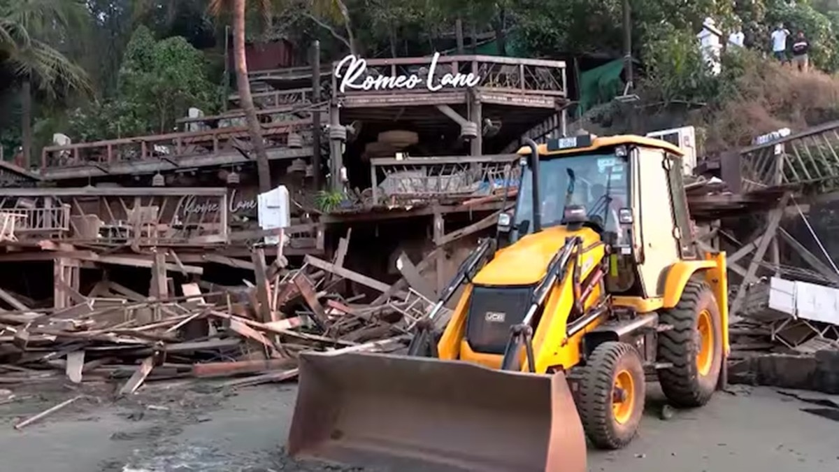 The administration's bulldozer ran on the illegal part of Birch by Romeo Lane nightclub in Goa