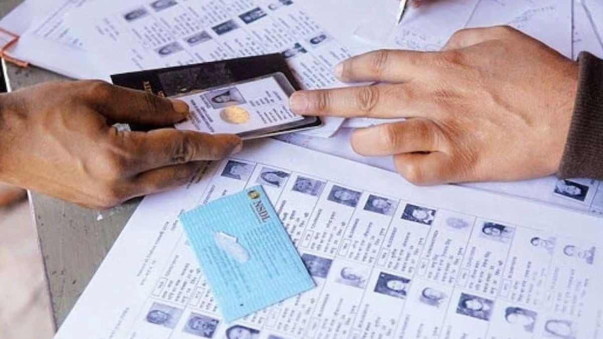 The commission is emphasizing on correcting incorrect entries in the enumeration form