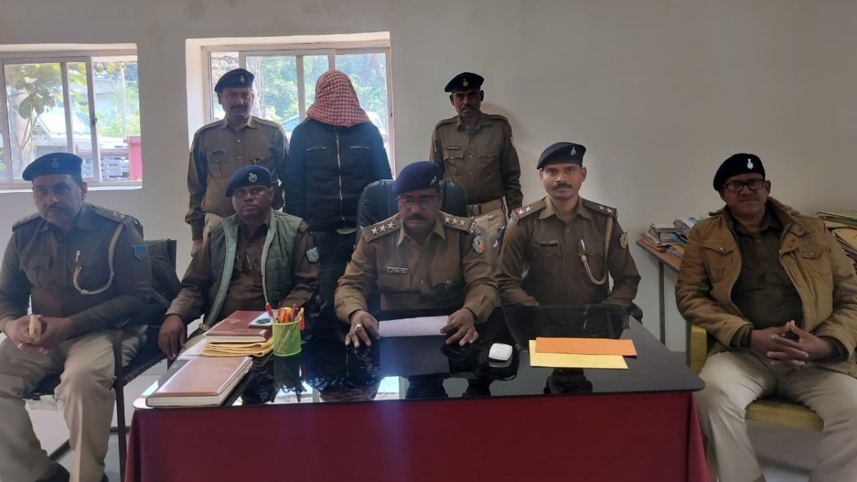 पीड़िता ने शिकायत दर्ज कराई तो पुलिस ने शख्स को अरेस्ट किया. (Photo- ITG)