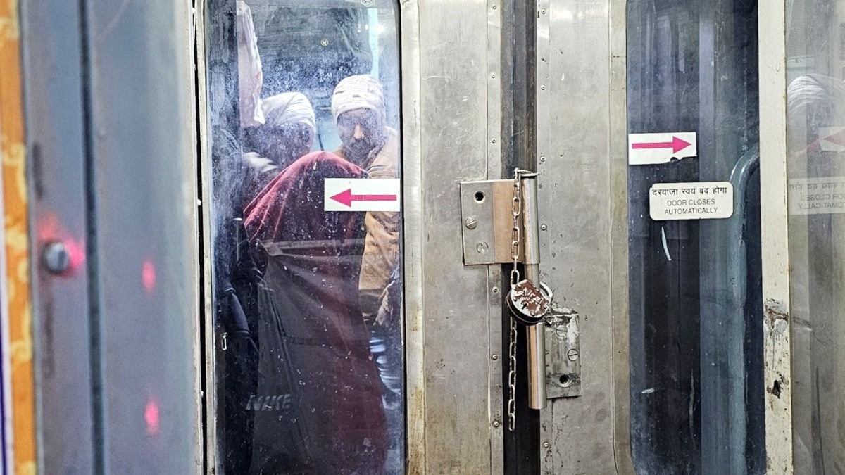 Surat Tapti Ganga Express