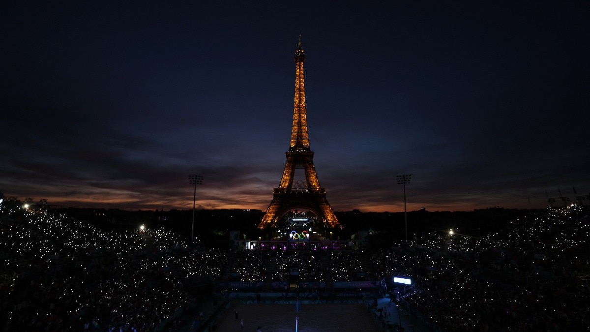 फ्रांस में अचानक इतनी ज्यादा हो गई बिजली... सरकार ने लोगों के लिए मुफ्त कर दी सप्लाई