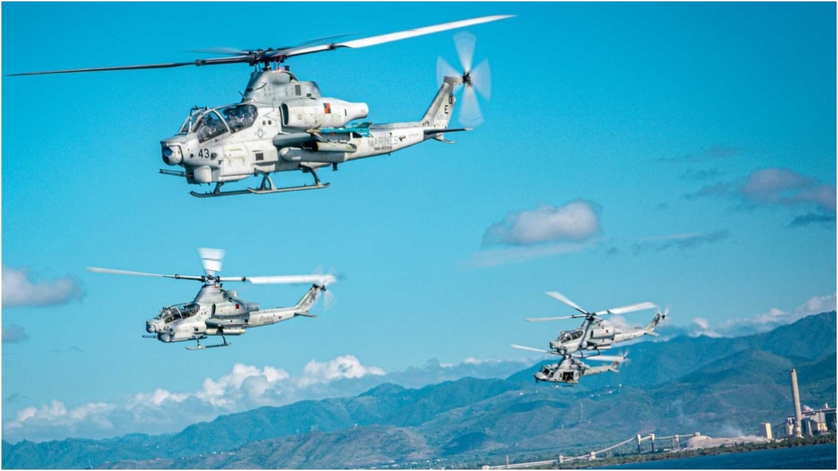 डोनाल्ड ट्रंप की वेनेजुएला को जमीनी हमले की चेतावनी के बाद प्यूर्टो रिको में दिखे अमेरिकी सैन्य हेलीकॉप्टर. (File Photo: AP)