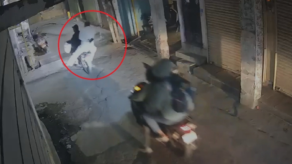 दिल्ली में प्रॉपर्टी डीलर पर फायरिंग का Live Video (Photo: ITG)