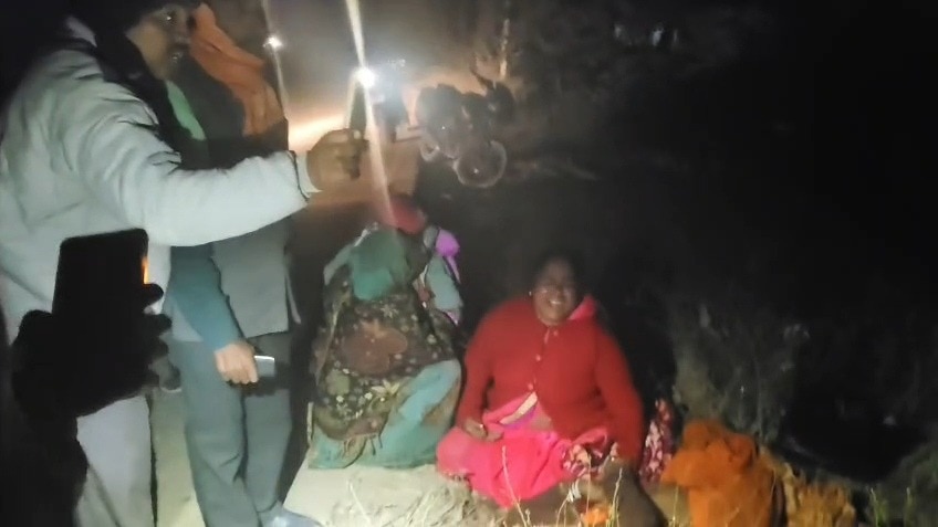 सड़क हादसे में दो लोगों की मौत  (Photo: Screengrab)