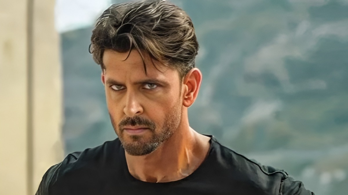 hrithik roshan tweet on dhurandhar review