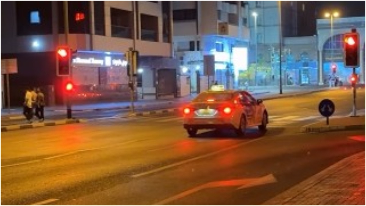 dubai-traffic-rules-video-4-am-empty-road-red-signal-viral