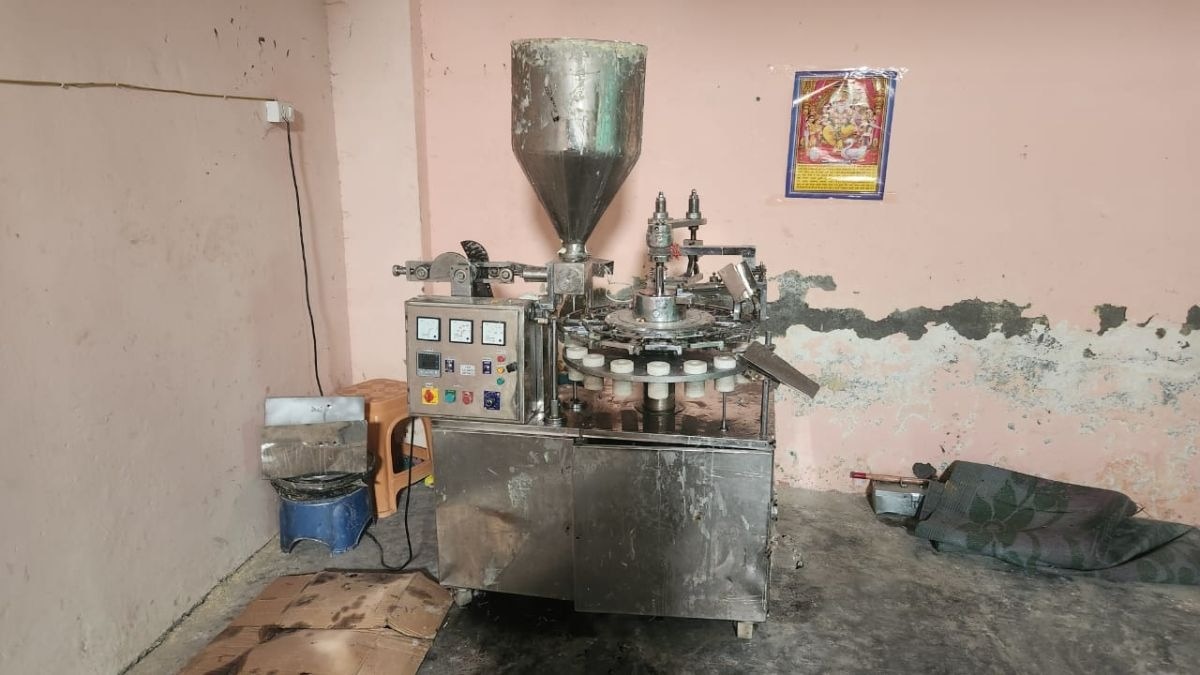 गाजियाबाद में पकड़ी गई नकली दवा की फैक्ट्री. (Photo: ITG)