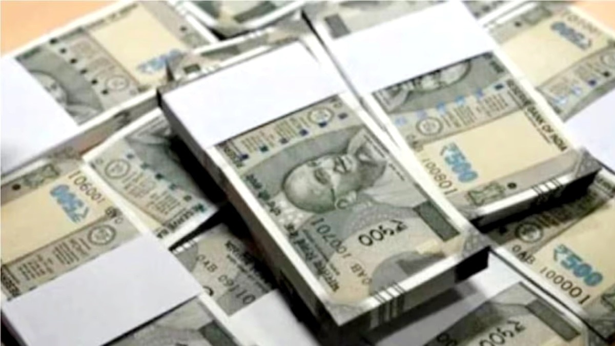 दोस्ती करके युवक से लाखों की ठगी. (Photo: Representational )