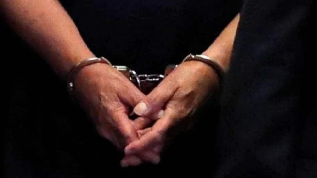 स्कूल वैन रोककर 12वीं के छात्र को दिखाई 'गन', 4 लड़के गिरफ्तार (Photo: Representational image)