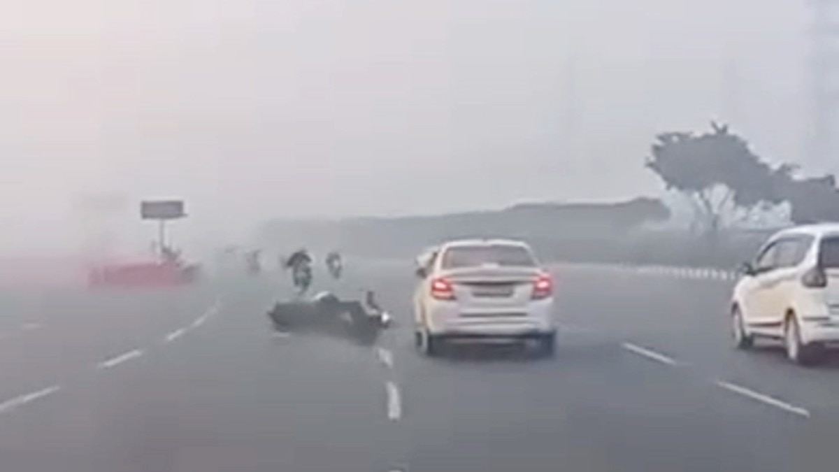 हादसे की तस्वीर कैमरे में कैद.(Photo:Screengrab)