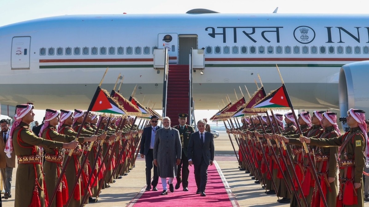 इथियोपिया के बाद ओमान पहुंचे पीएम मोदी (File Photo: PTI)