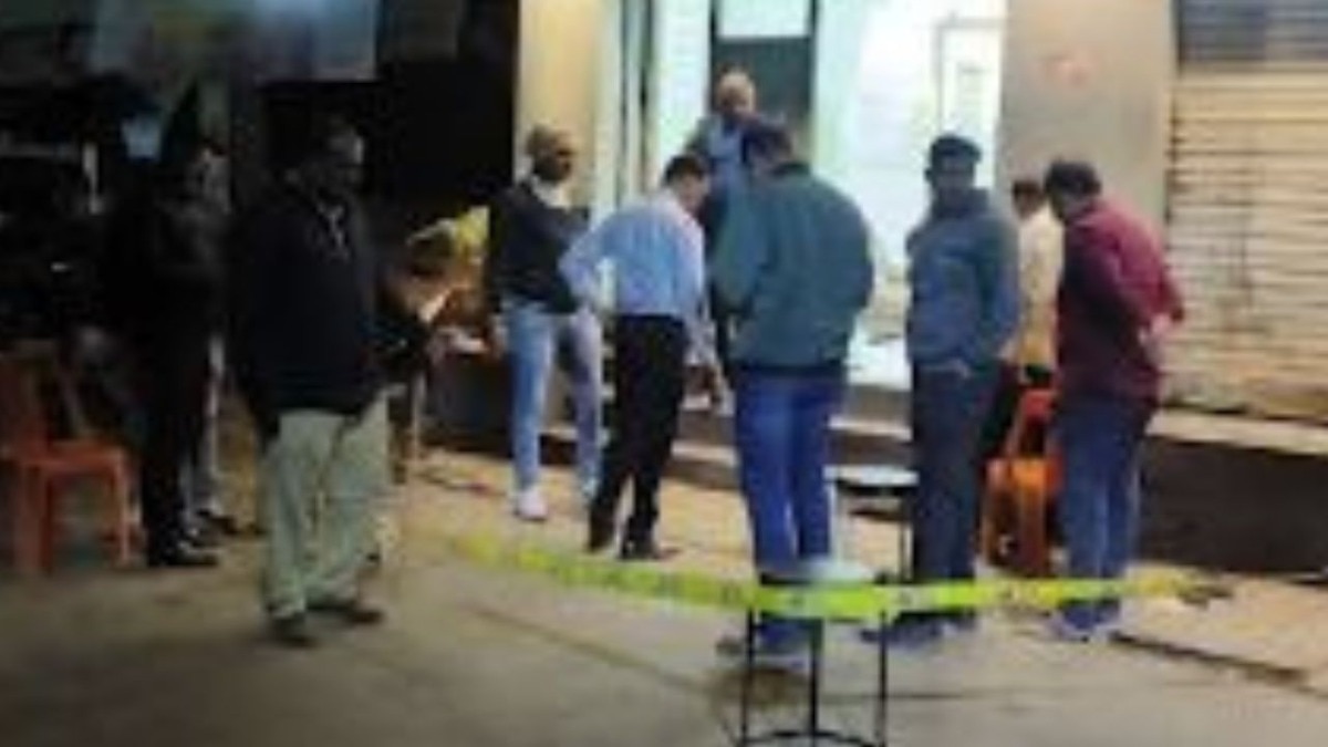 फायरिंग की वारदात CCTV में कैद (Photo: Screengrab)