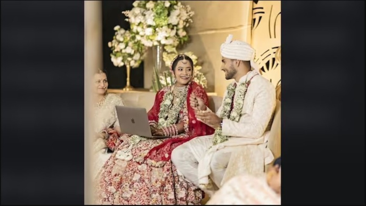 bride-opens-laptop-at-wedding-to-fix-software-bug-viral-story