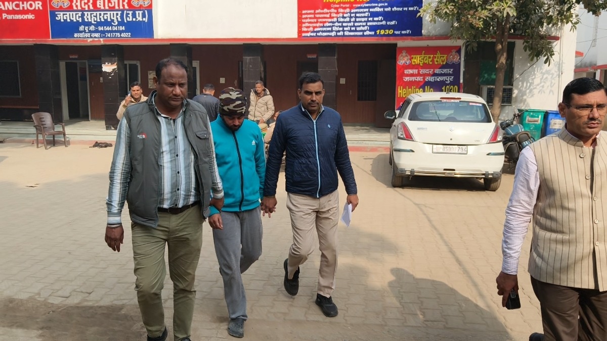 पुलिस की गिरफ्त में आरोपी.(Photo: Rahul Kumar/ITG)