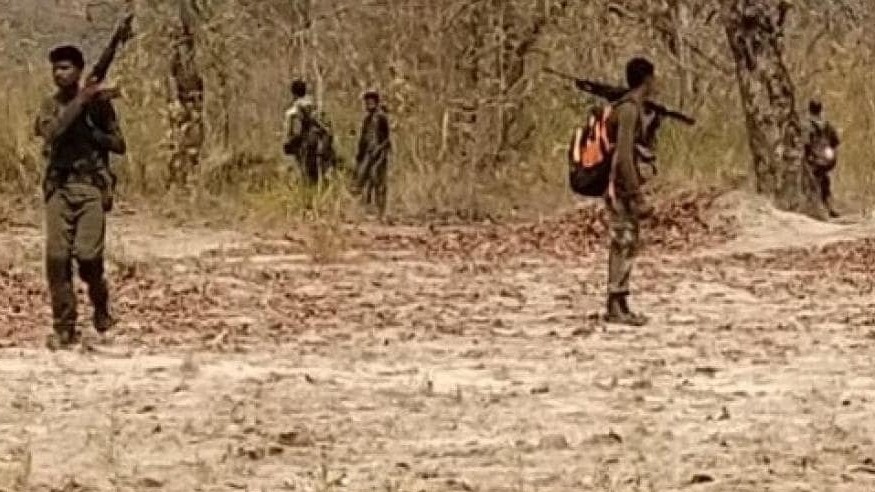 Gadchiroli Chhattisgarh border Naxalite police encounter 