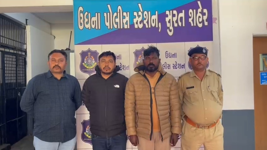 पुलिस की गिरफ्त में आरोपी.(Photo: Sanjay Singh Rathod/ITG)