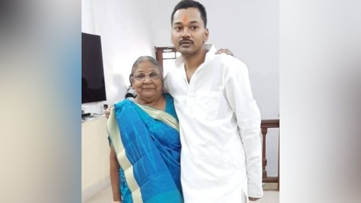 नीतीश के बेटे निशांत ने शेयर की भावुक पोस्ट. (Photo: facebook/NitishKeNishant)