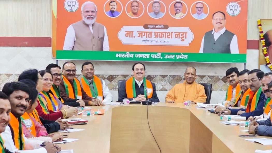 बीजेपी के लखनऊ दफ्तर में नड्डा संग वरिष्ठ नेताओं की बैठक (Photo: Social Media)