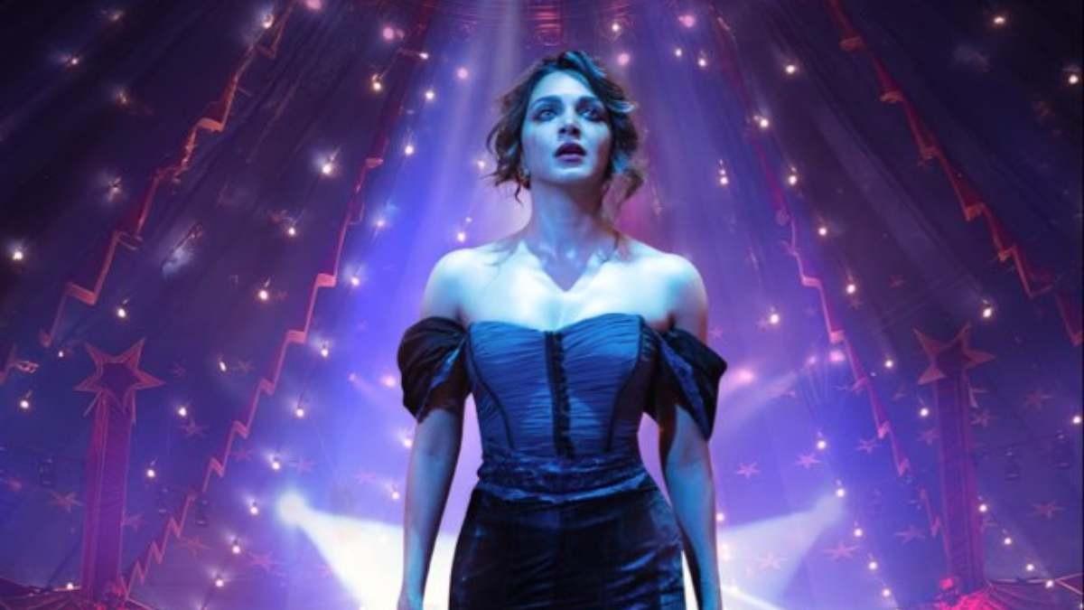 toxic movie kiara advani first look